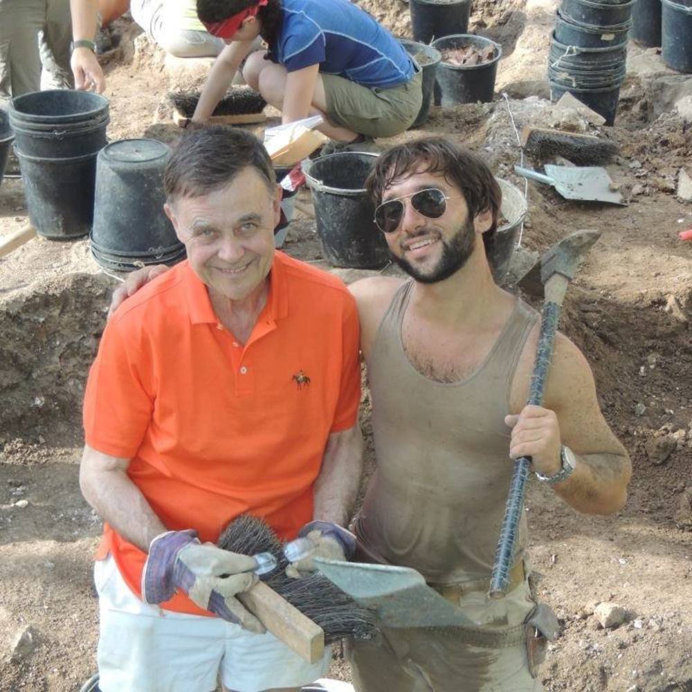 Meet your Posher, Henry